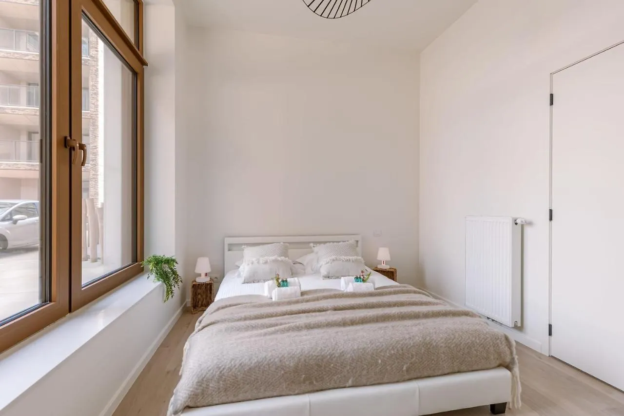 Beautiful And Bright Apartment With Terrace Ostend